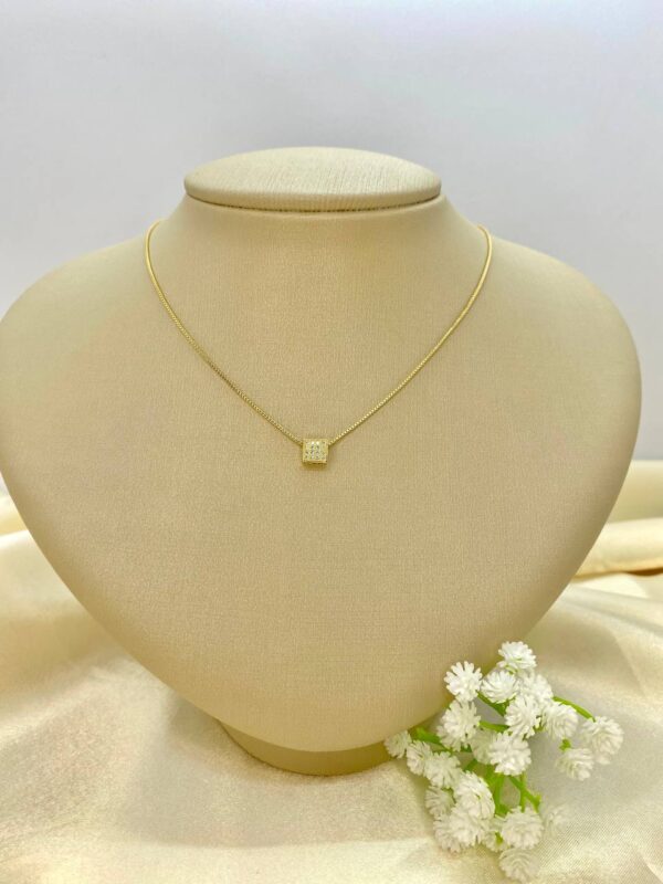 Collar Cuadrado