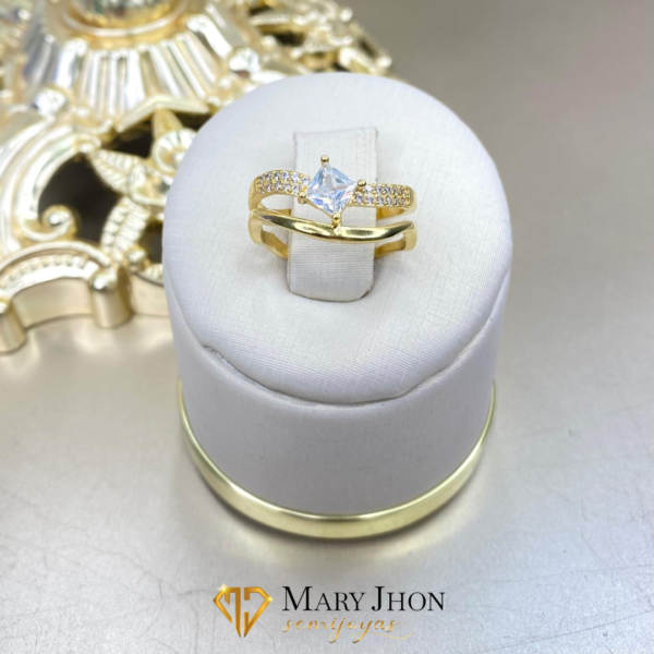 Anillo Duplo Zirconias