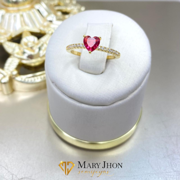 Anillo Corazón Rubí