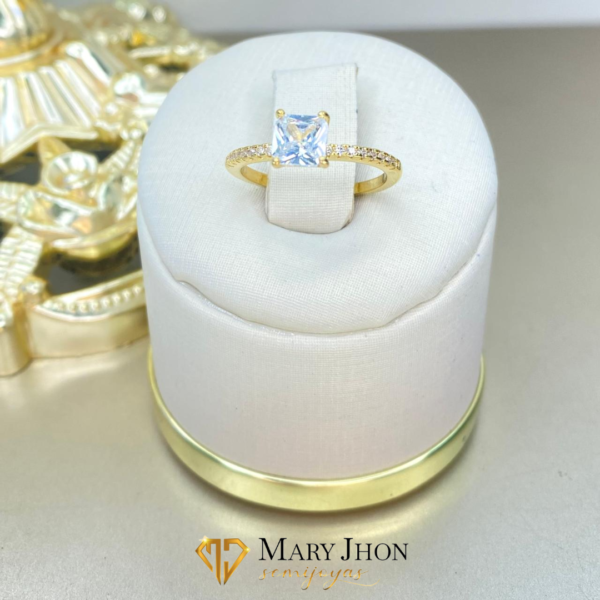 Anillo Cuadrado Cristal