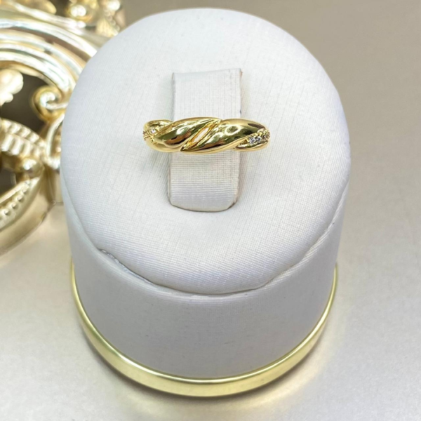 Anillo Ondulado Dorado - Image 2