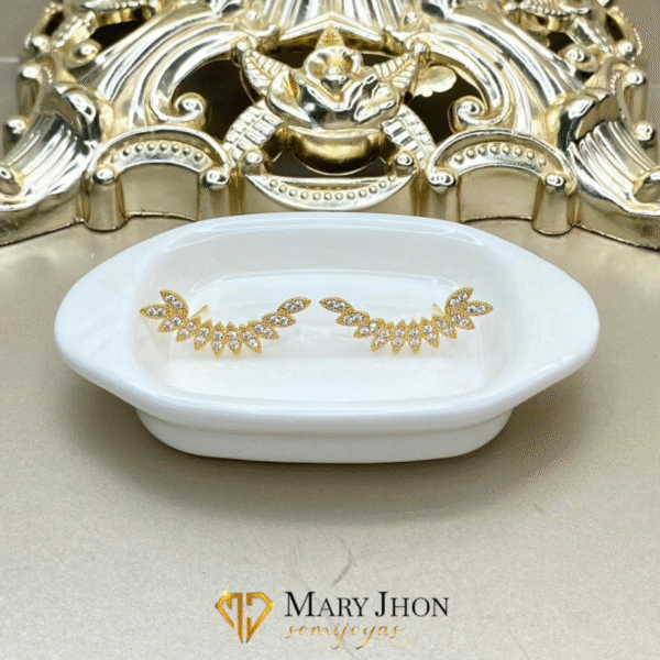 Aro Earcuff En Zirconias